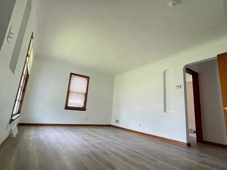 6124 Traymore Ave — Photo 8