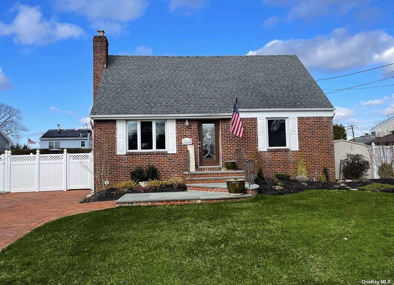 318 Massapequa Avenue, Massapequa, NY 11758 Zillow