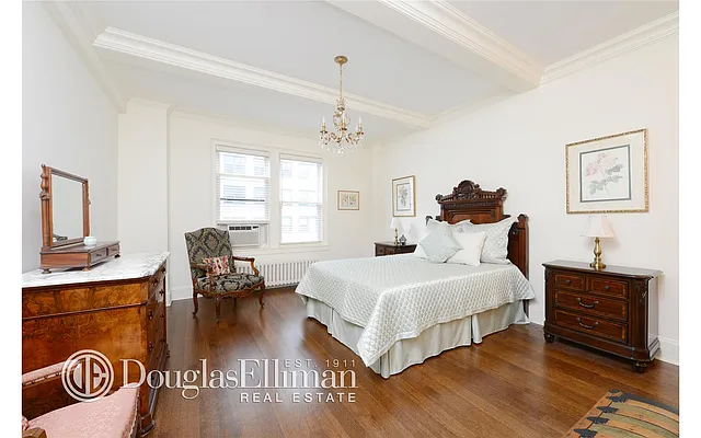 Sold by Douglas Elliman | media 16