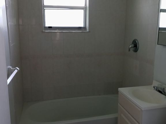 5th image of 331 E 2nd St