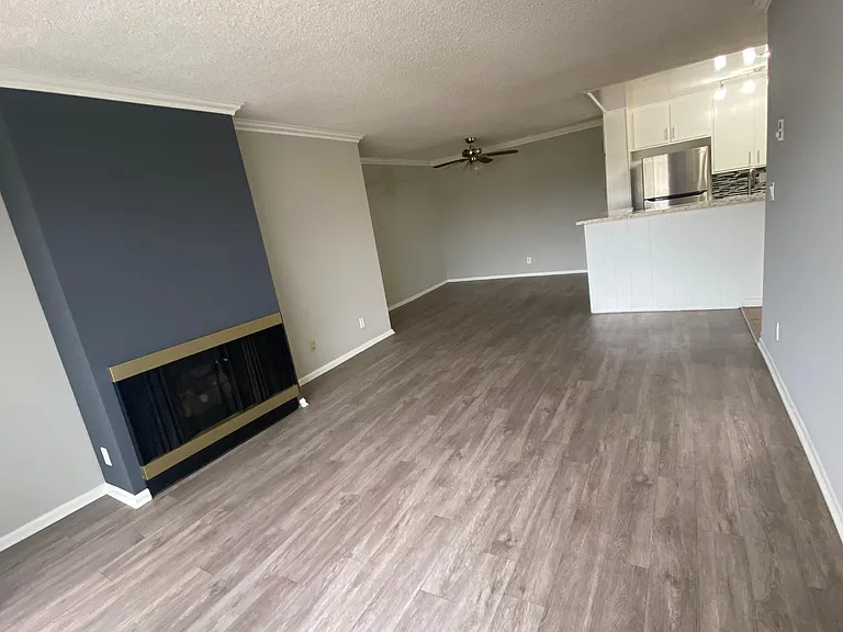 Chateau Garnet Apts. — Photo 39