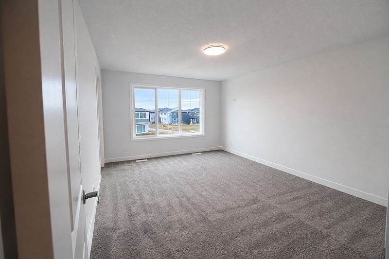 Edmonton House for rent - 3 Bedrooms — photo 2