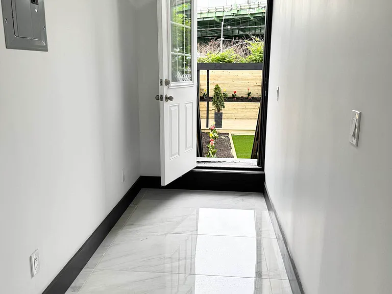 144 Huntington St #1 — Photo 19