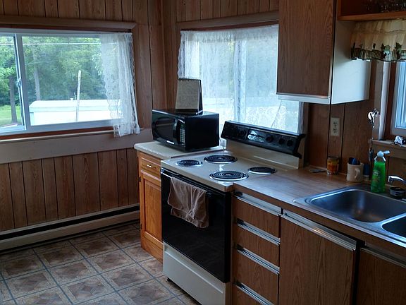 2nd image of 7535 Lincoln Way E APT 2