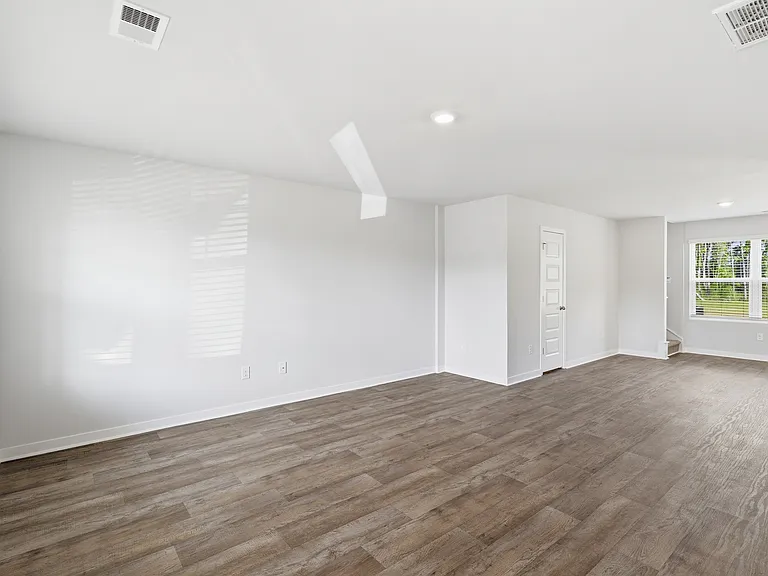 1241 Skystone Loop NE — Photo 6