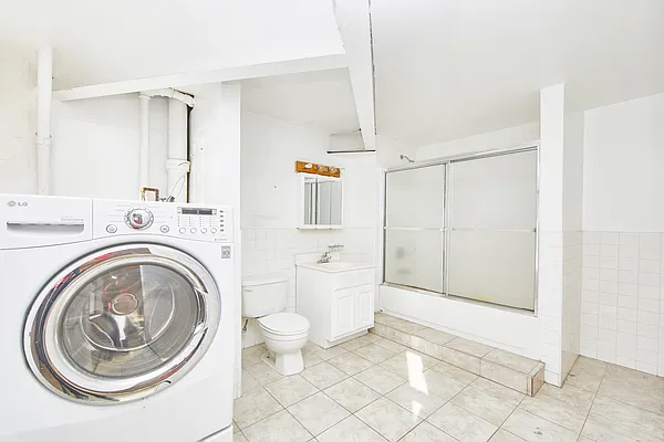 Rented by R New York | media 11