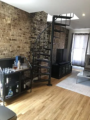 Rented by The Search D&M | media 5