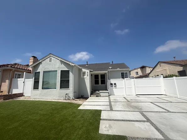 8109 Holy Cross Pl, Los Angeles, CA 90045