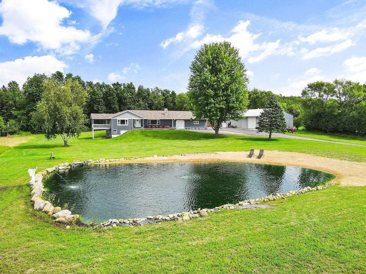 64 Oakland Road photo 1