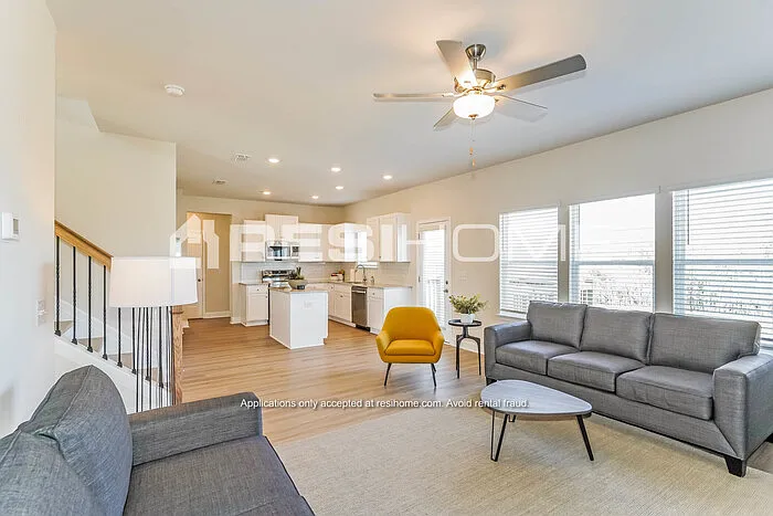 960 Juniper Ln — Photo 6