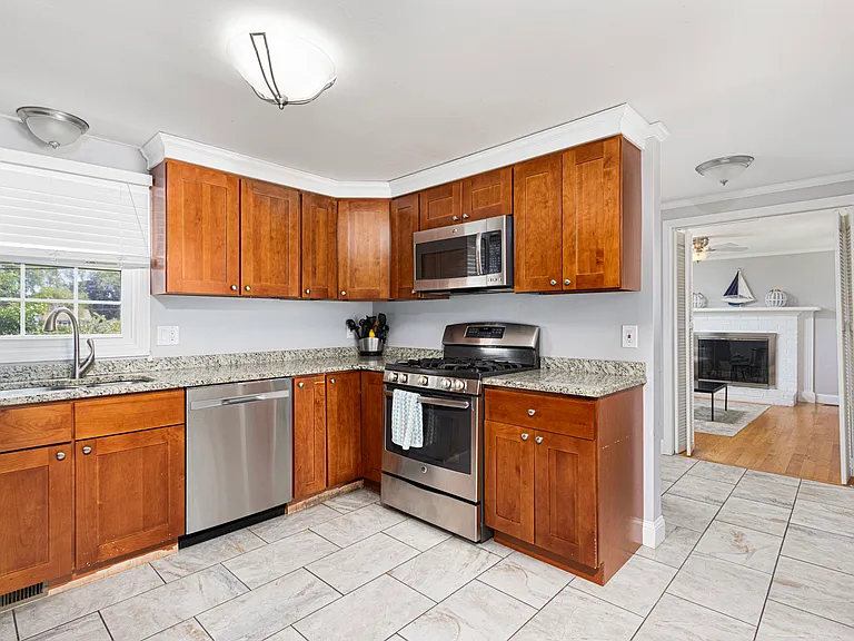 4 Maloney Ln — Photo 9