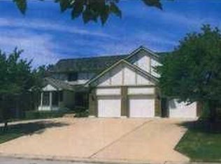 2424 NW Shady Bend Ln, Lees Summit, MO 64081