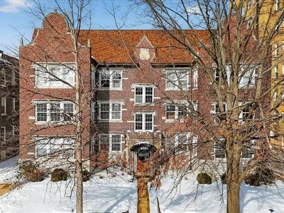 6221 Northwood Ave APT 2W, Saint Louis, MO, 63105