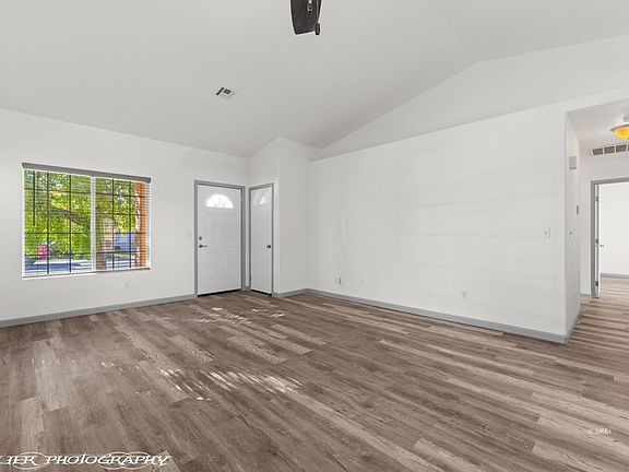 4th image of 887 Sandbar St