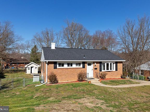 2nd image of 6212 Dadson Ct