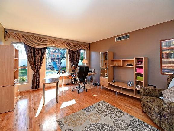 2nd image of 6031 E Crocus Dr