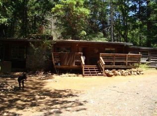100 Pioneer Rd, Gasquet, CA 95543