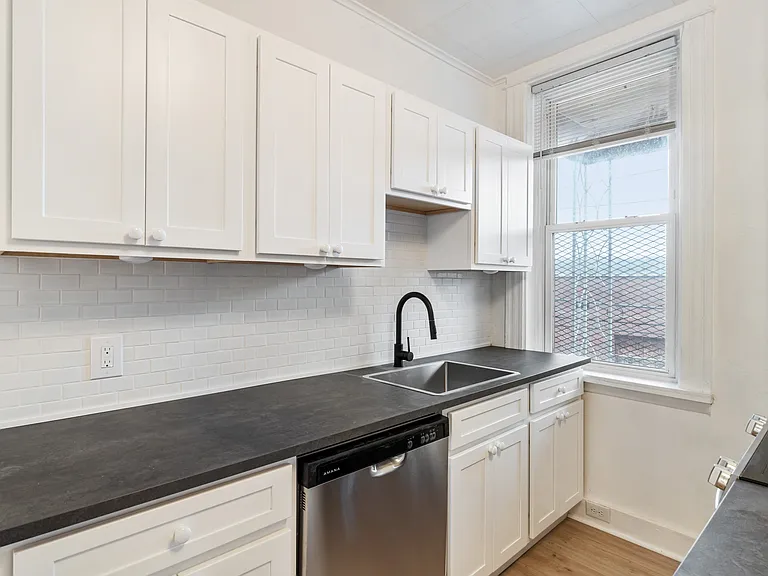 553 E 9th Ave #2 — Photo 9