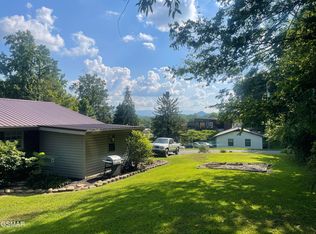 211 Circle Rd, Newport, TN 37821