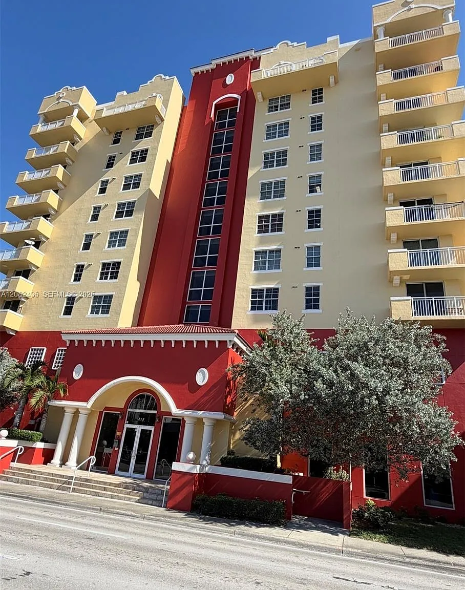 Lejeune Plaza Condo — Photo 2