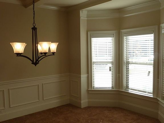 5th image of 2 Bay Crest Ct