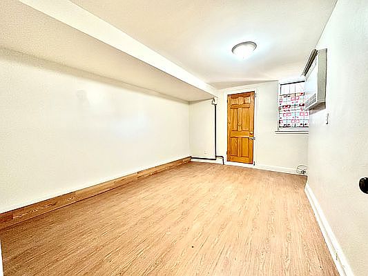 5th image of 2374 E 17th St Floor 1