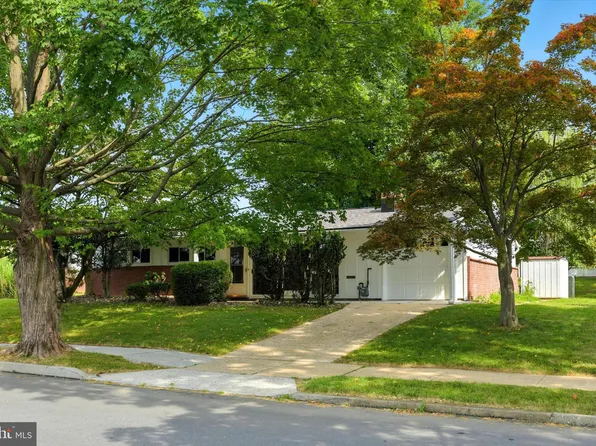 3424 Walnut St, Camp Hill, PA 17011