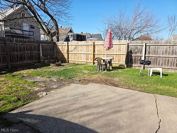 5th image of 3464 W 62nd St