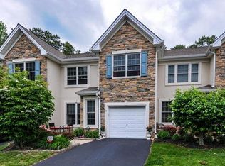 18 Daffodil Way, Old Bridge, NJ 08857