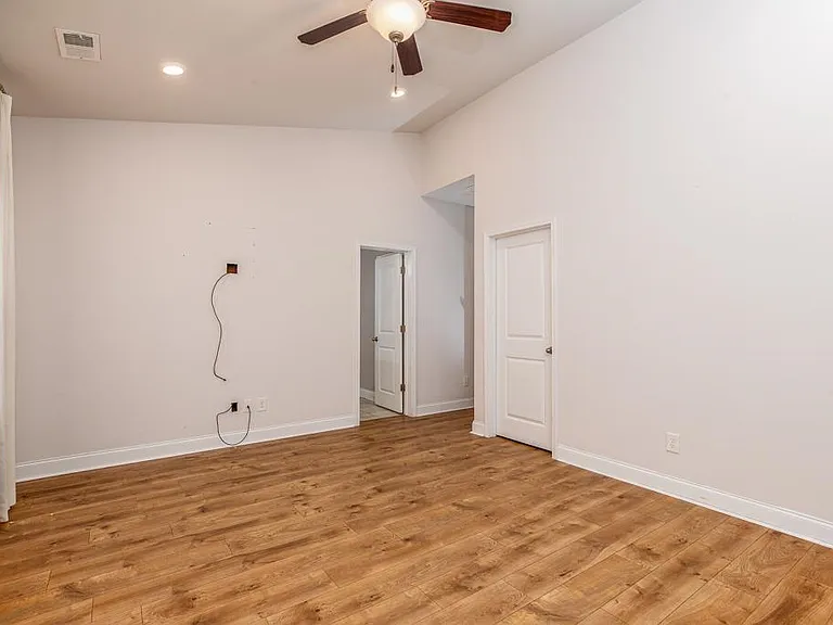 1208 Ficus Dr — Photo 12