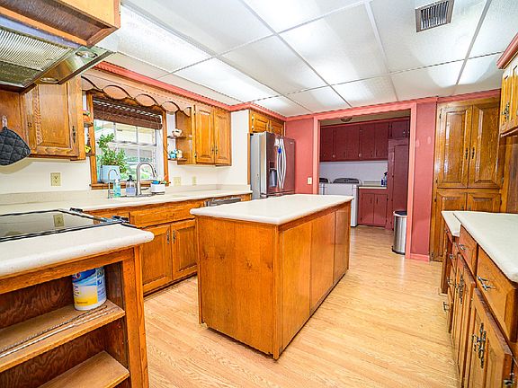 3rd image of 10724 184th St