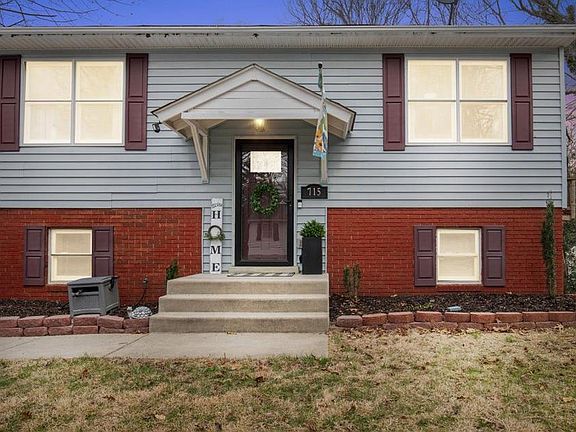 2nd image of 715 Willow Rd