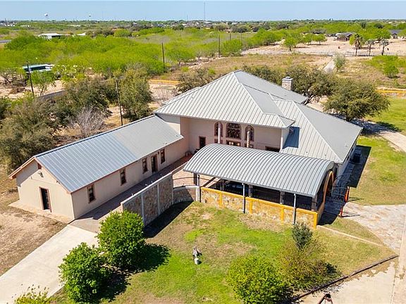 3rd image of 508 N El Paisano Rd