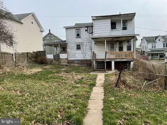 4th image of 238 N West St