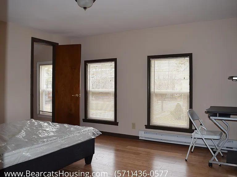 100 Walnut St — Photo 1