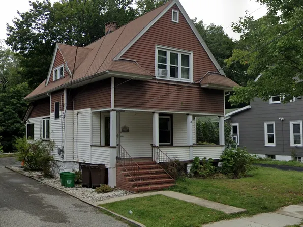 7 Riverside Dr, Suffern, NY 10901