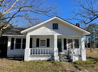 902 E Barnard St, Glennville, GA 30427