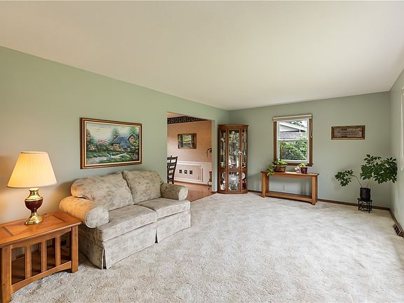 5th image of 3115 SW 39th St