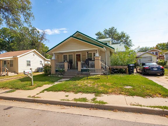 4th image of 608 Houser Dr