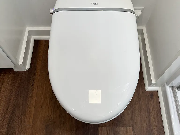 Full Bidet with The Water Temperature and Heated Seat / Blow Dry / Auto Flush / Foot Sensor Flush