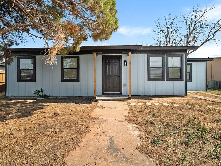 3607 Cunningham Dr — Photo 1