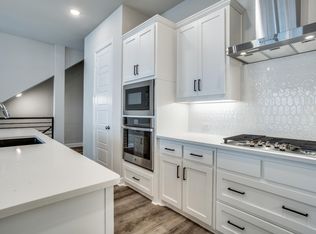 1047 Manacor Ln, Dallas, TX 75212