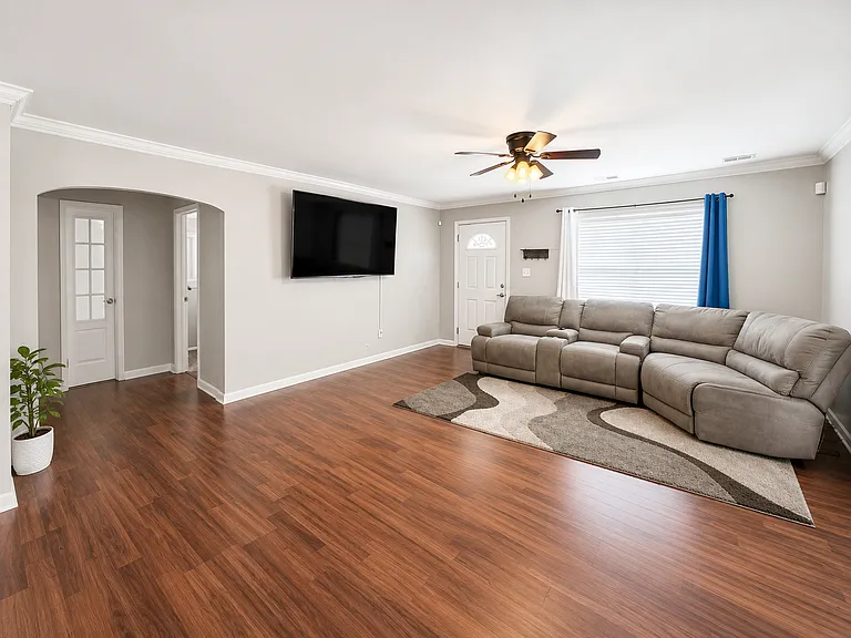 1316 Atlanta Ave — Photo 2