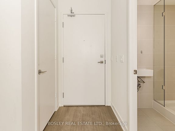 3rd image of 10 Deerlick Ct #1114