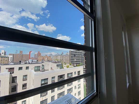 4th image of 200 W 90th St Unit 15W