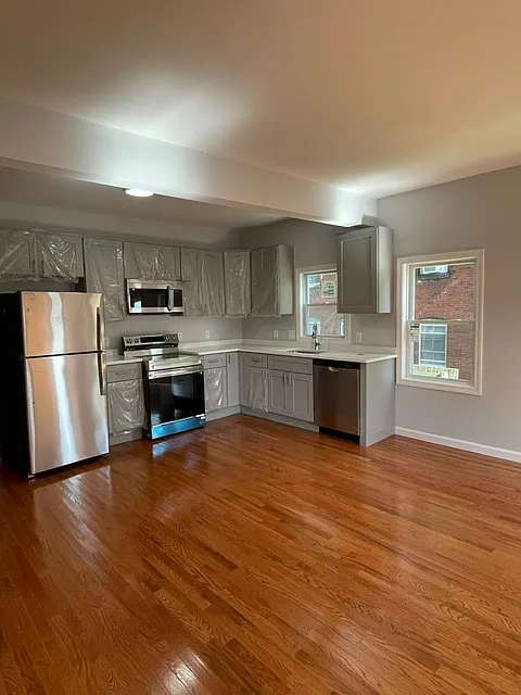 109 Beacon St — Photo 2
