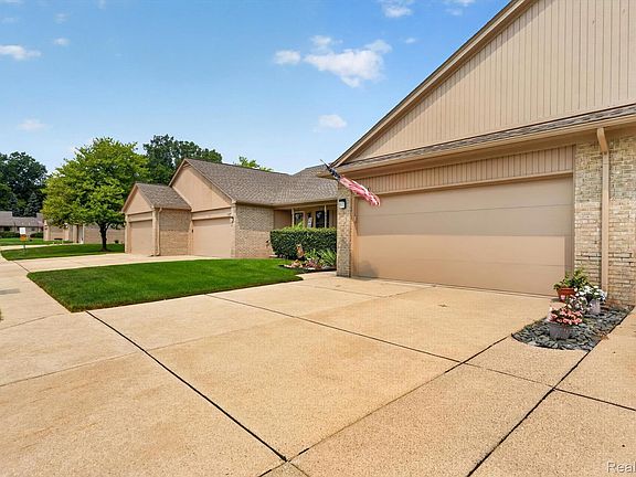 5th image of 23553 Northport Dr