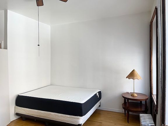 3rd image of 138 W 123rd St #1