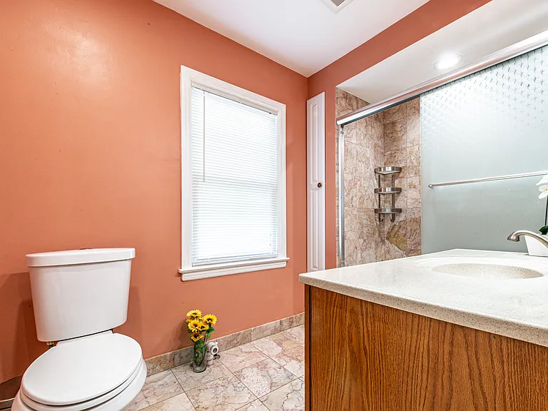 6611 W Foster Ave — Photo 14