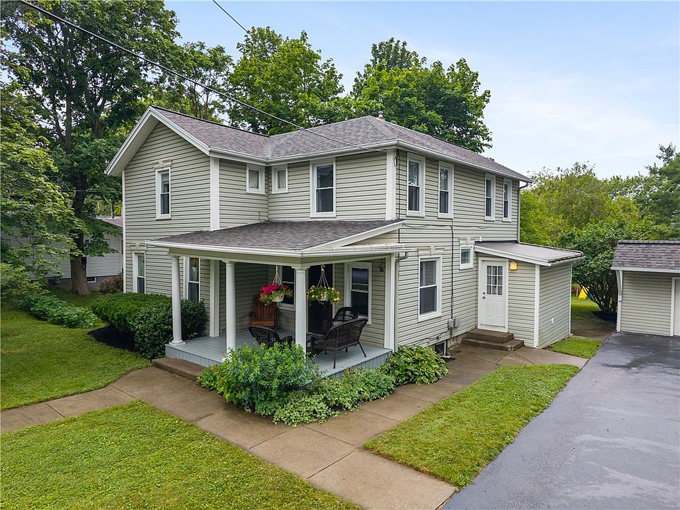 1st image of 35 Linden St